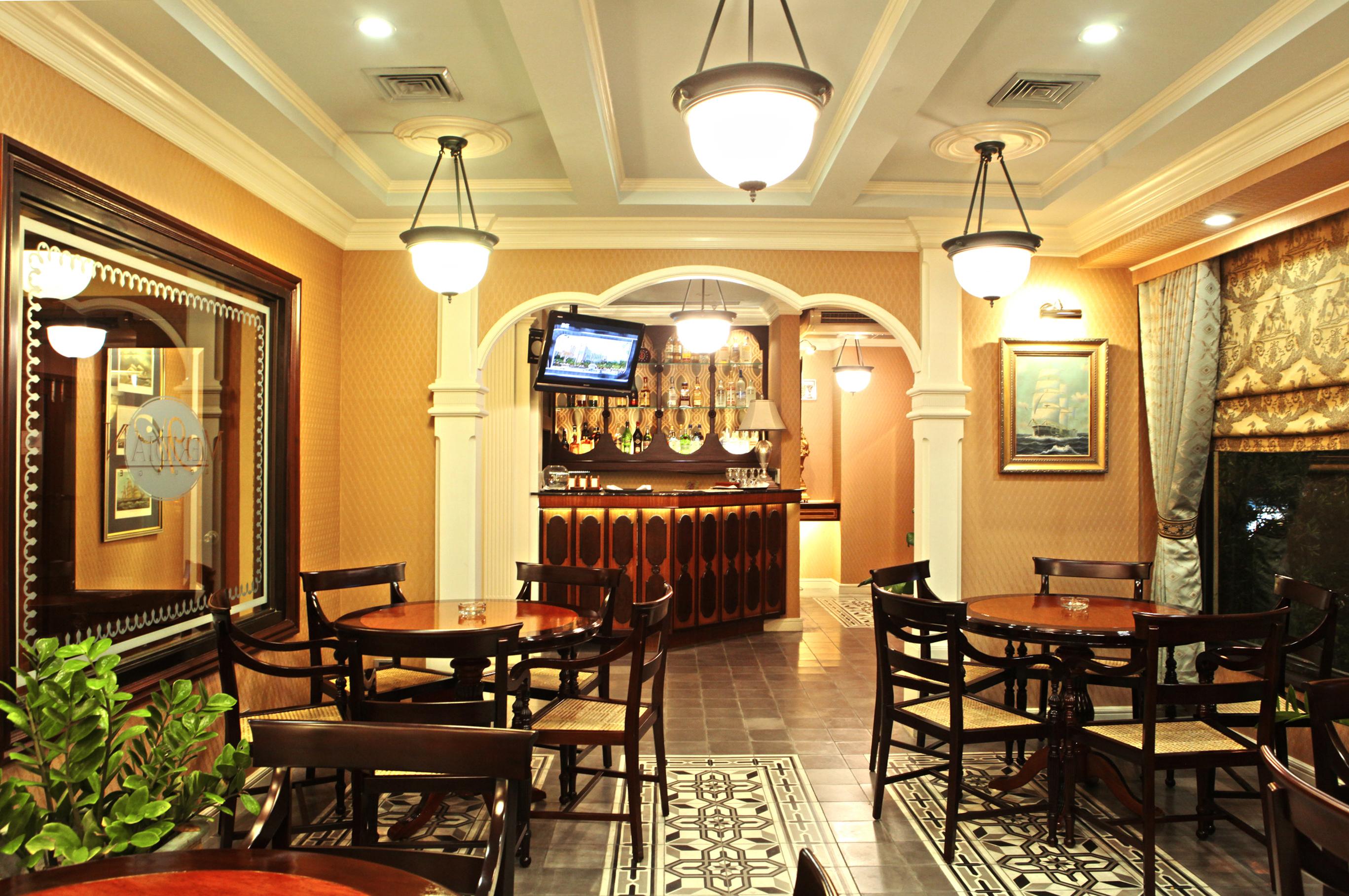 Herald Suites Makati City Exterior photo